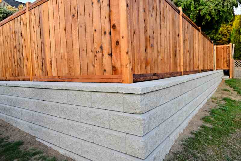 commercial fencing wood and cement