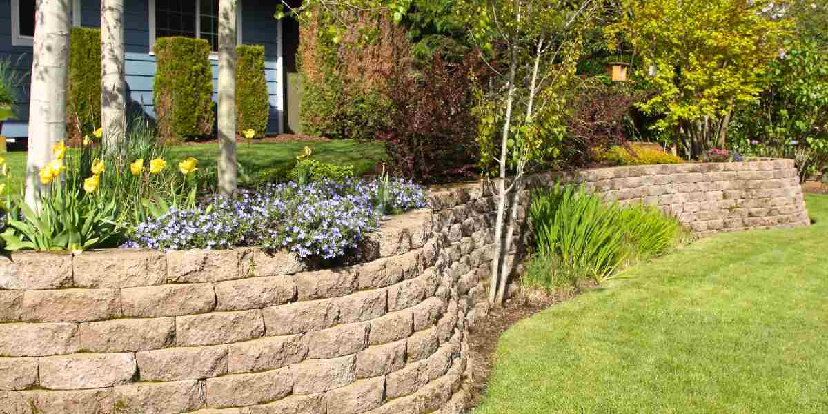 back yard retaining wall